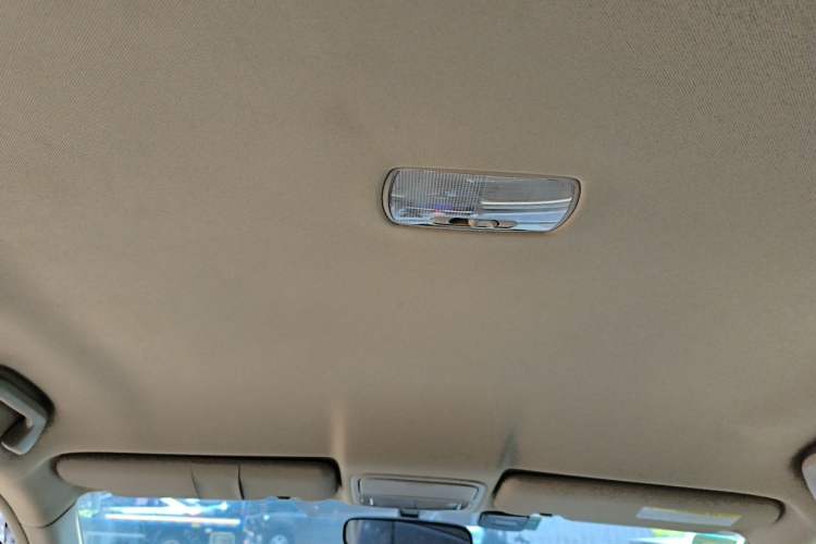 Used Honda CR-V 2010 2.0L automatic two-wheel drive urban version Headliner