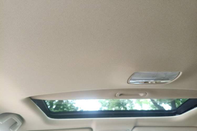 Used Honda CR-V 2010 2.4L automatic four-wheel drive luxury version Headliner