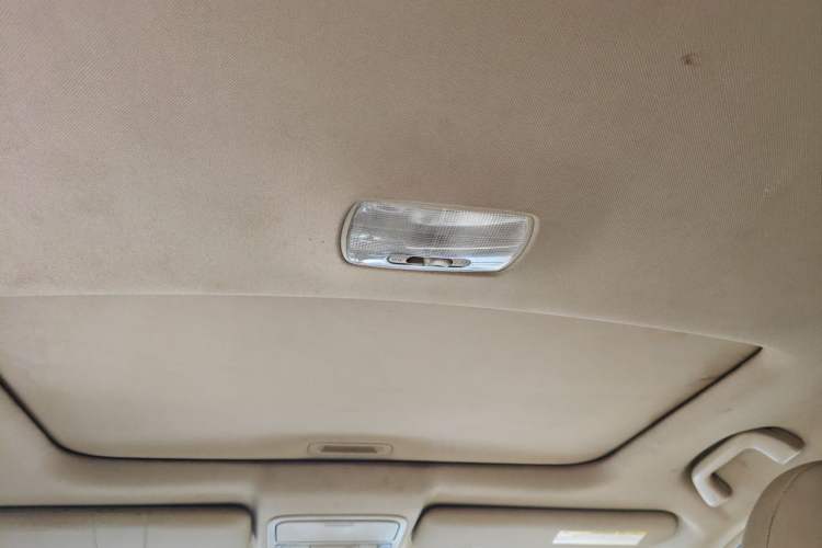 Used Honda CR-V 2010 2.4L Automatic Four-Wheel Drive Prestige Edition Headliner