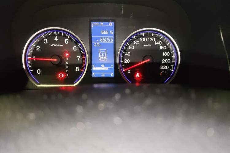 Used Honda CR-V 2010 2.0L automatic two-wheel drive urban version Instrument Cluster