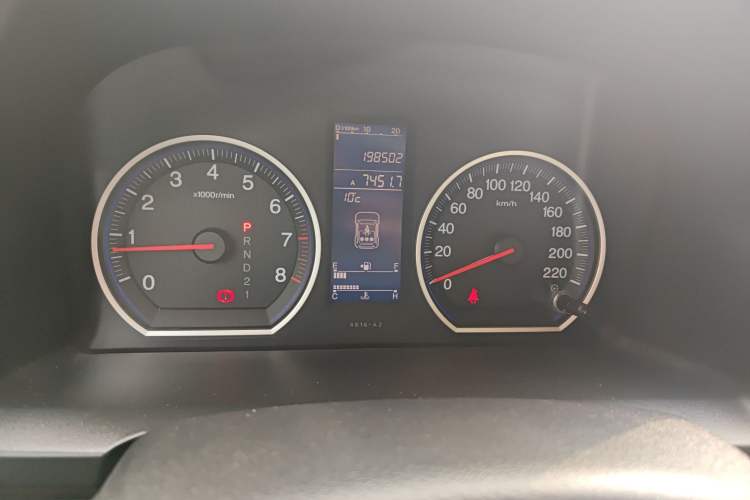 Used Honda CR-V 2010 2.0L automatic two-wheel drive urban version Instrument Cluster