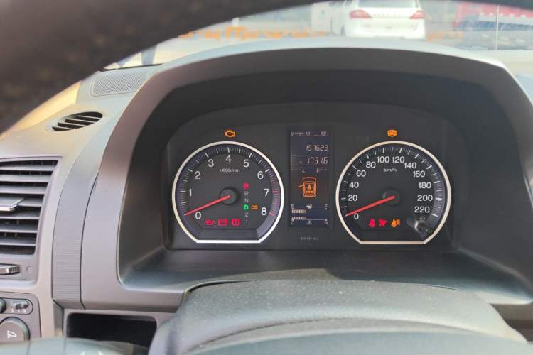 Used Honda CR-V 2010 2.4L automatic four-wheel drive luxury version Instrument Cluster