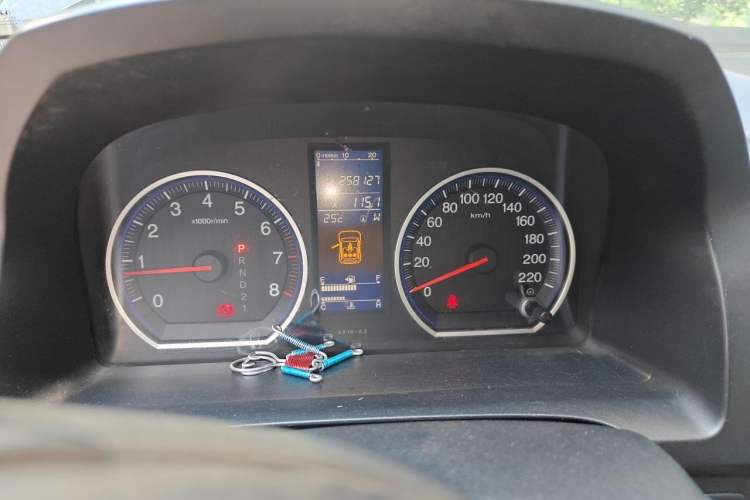 Used Honda CR-V 2010 2.4L automatic four-wheel drive luxury version Instrument Cluster