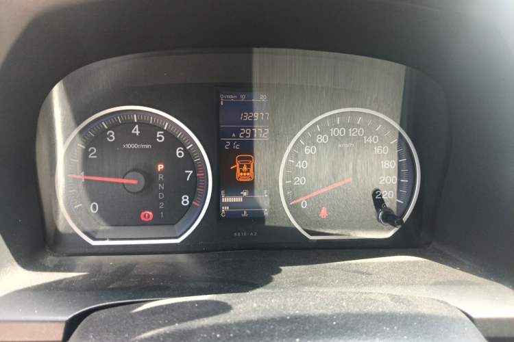Used Honda CR-V 2010 2.0L automatic two-wheel drive urban version Instrument Cluster