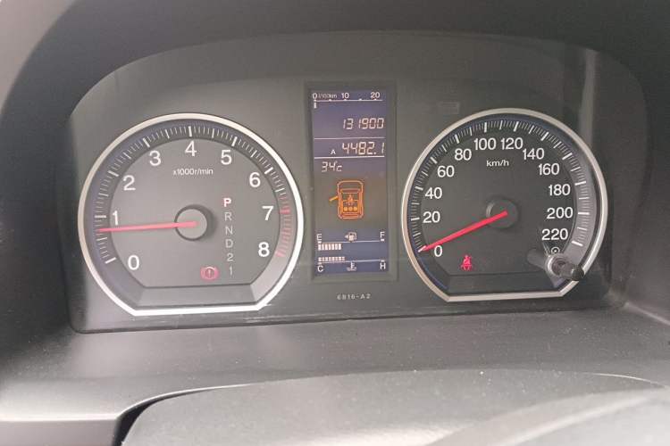 Used Honda CR-V 2010 2.0L automatic two-wheel drive urban version Instrument Cluster