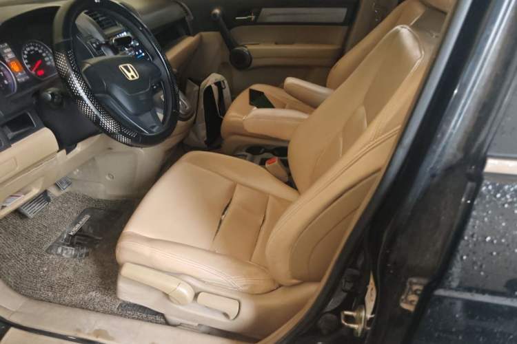 Used Honda CR-V 2010 2.0L automatic two-wheel drive urban version Left Front Seat