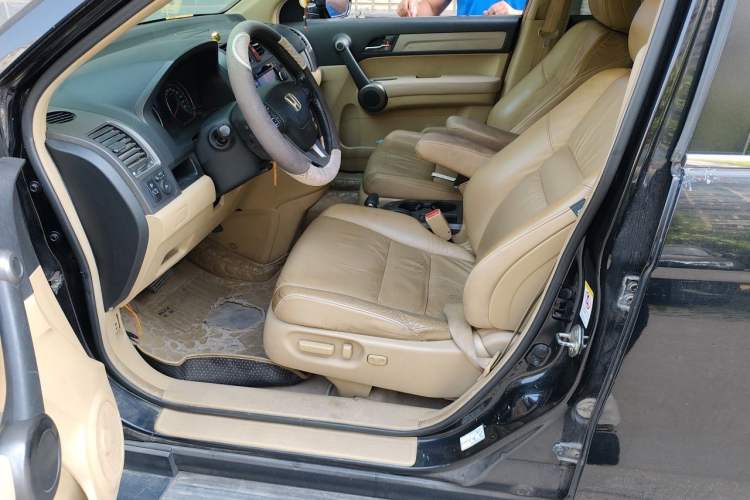 Used Honda CR-V 2010 2.4L automatic four-wheel drive luxury version Left Front Seat
