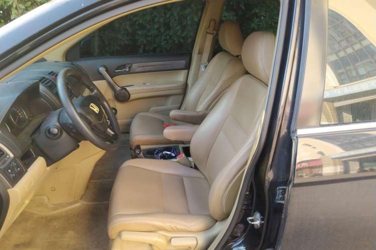 Used Honda CR-V 2010 2.0L manual two-wheel drive urban version Left Front Seat