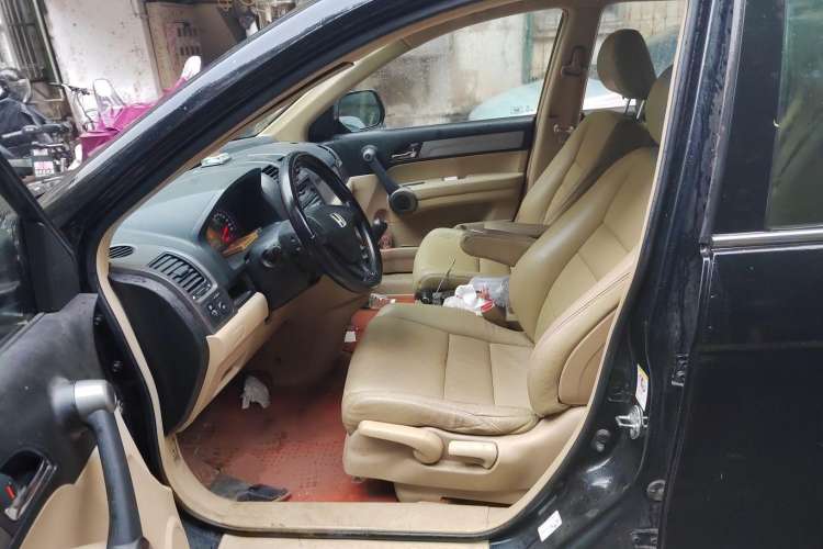 Used Honda CR-V 2010 2.0L manual two-wheel drive urban version Left Front Seat