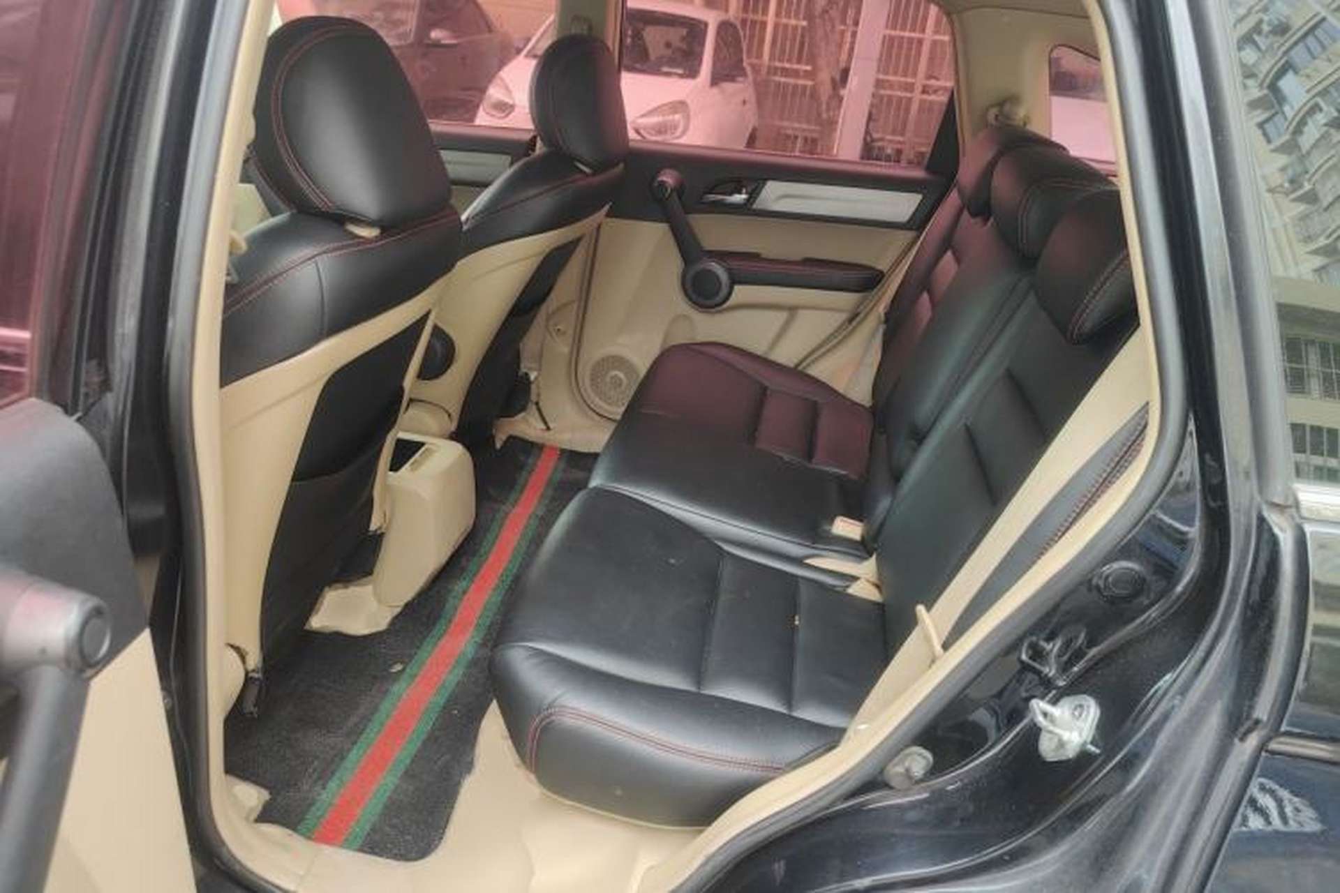 Used Honda CR-V 2010 2.0L automatic two-wheel drive urban version Left Rear Seat