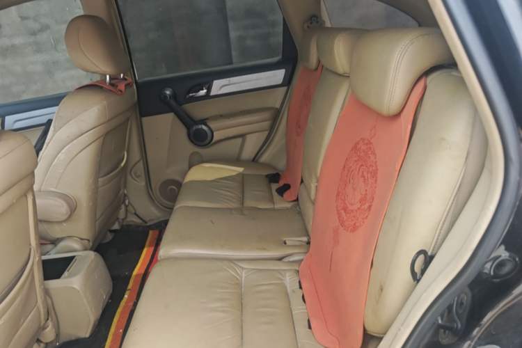 Used Honda CR-V 2010 2.4L automatic four-wheel drive luxury version Left Rear Seat