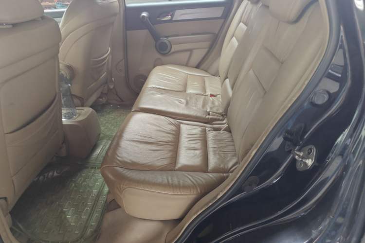 Used Honda CR-V 2010 2.4L automatic four-wheel drive luxury version Left Rear Seat