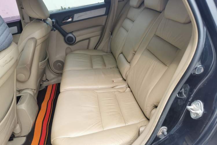 Used Honda CR-V 2010 2.4L automatic four-wheel drive luxury version Left Rear Seat
