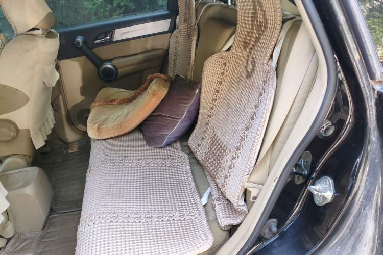 Used Honda CR-V 2010 2.4L automatic four-wheel drive luxury version Left Rear Seat