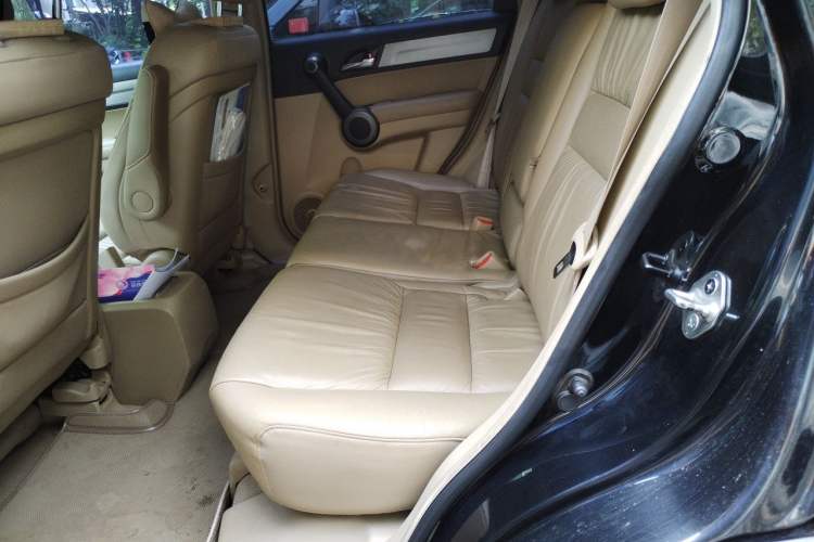 Used Honda CR-V 2010 2.4L automatic four-wheel drive luxury version Left Rear Seat