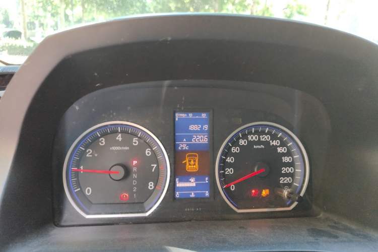 Used Honda CR-V 2010 2.0L Automatic Four-Wheel Drive Classic Edition Odometer Close Up