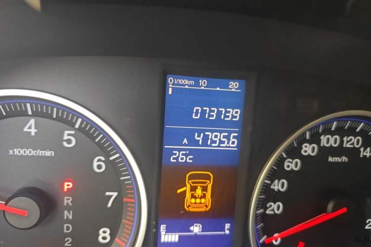 Used Honda CR-V 2010 2.0L Automatic Four-Wheel Drive Classic Edition Odometer Close Up