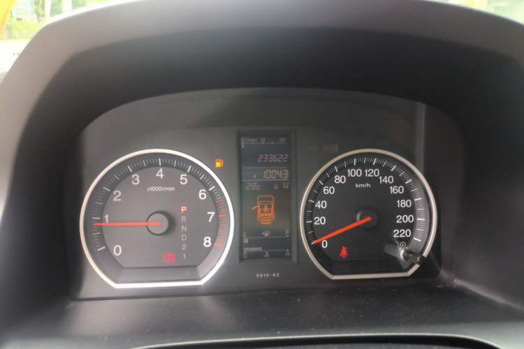 Used Honda CR-V 2010 2.4L Automatic Four-Wheel Drive Prestige Edition Odometer Close Up