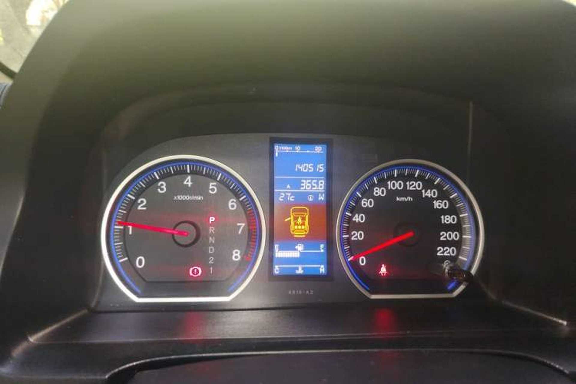 Used Honda CR-V 2010 2.4L Automatic Four-Wheel Drive Prestige Navigation Edition Odometer Close Up