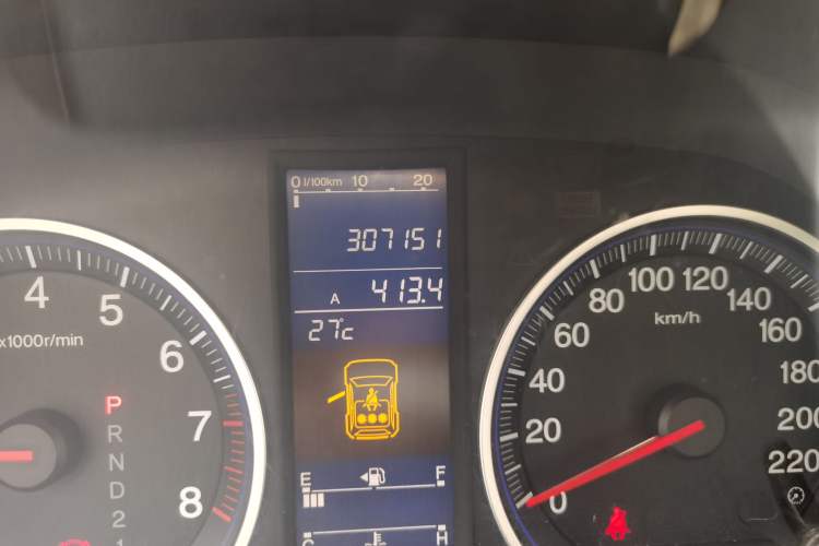 Used Honda CR-V 2010 2.0L Automatic Four-Wheel Drive Classic Edition Odometer Close Up