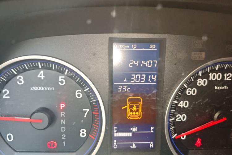 Used Honda CR-V 2010 2.0L automatic two-wheel drive urban version Odometer Close Up