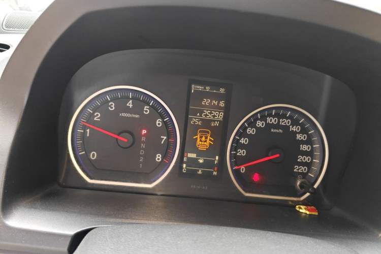 Used Honda CR-V 2010 2.4L Automatic Four-Wheel Drive Prestige Edition Odometer Close Up