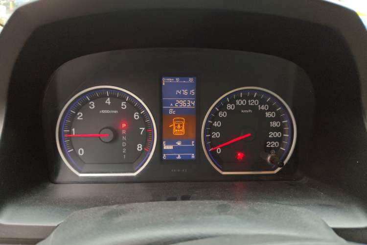 Used Honda CR-V 2010 2.0L Automatic Four-Wheel Drive Classic Edition Odometer Close Up