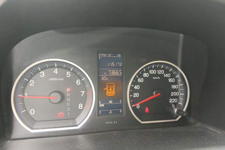 Used Honda CR-V 2010 2.0L automatic two-wheel drive urban version Odometer Close Up