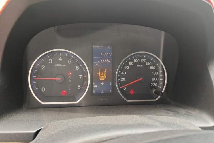 Used Honda CR-V 2010 2.0L Automatic Four-Wheel Drive Classic Edition Odometer Close Up