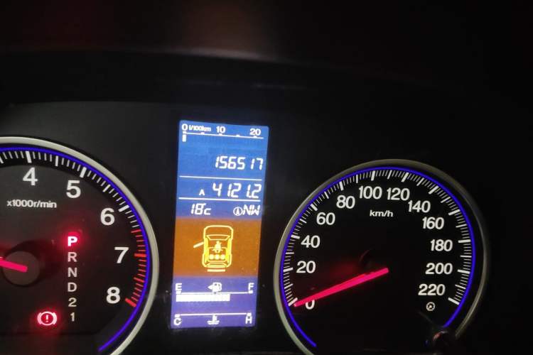 Used Honda CR-V 2010 2.4L automatic four-wheel drive luxury version Odometer Close Up