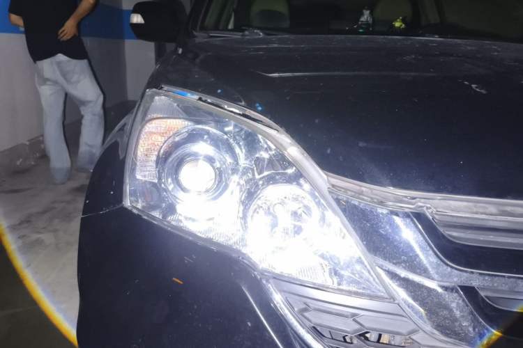 Used Honda CR-V 2010 2.4L Automatic Four-Wheel Drive Prestige Edition Right Front Headlight