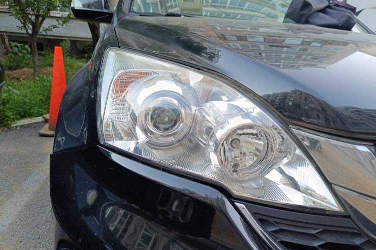Used Honda CR-V 2010 2.0L Automatic Four-Wheel Drive Classic Edition Right Front Headlight