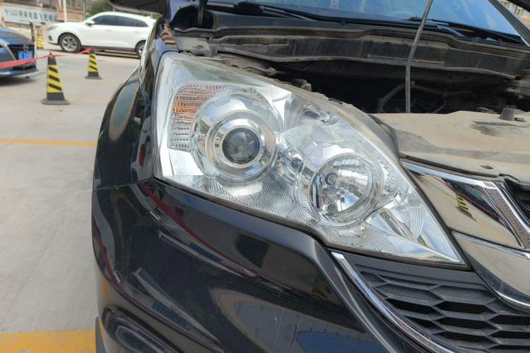 Used Honda CR-V 2010 2.0L manual two-wheel drive urban version Right Front Headlight