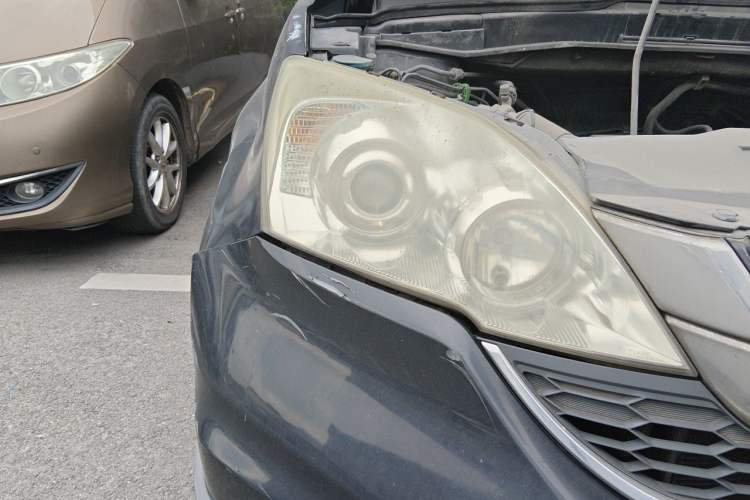 Used Honda CR-V 2010 2.0L automatic two-wheel drive urban version Right Front Headlight