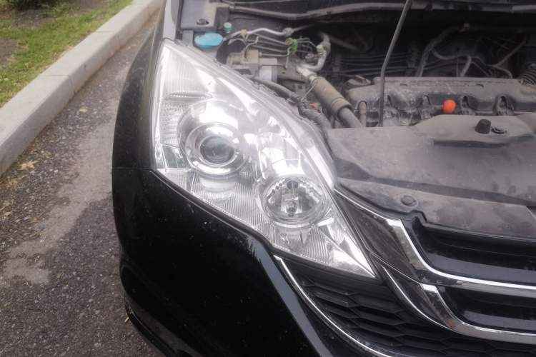 Used Honda CR-V 2010 2.0L Automatic Four-Wheel Drive Classic Edition Right Front Headlight