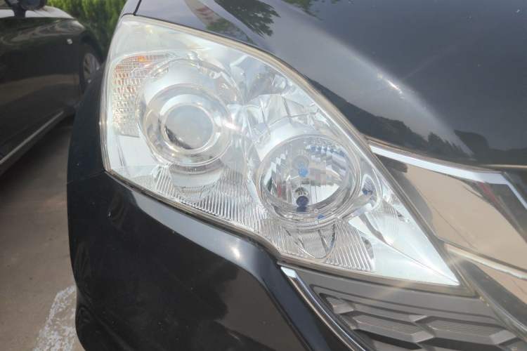 Used Honda CR-V 2010 2.4L automatic four-wheel drive luxury version Right Front Headlight