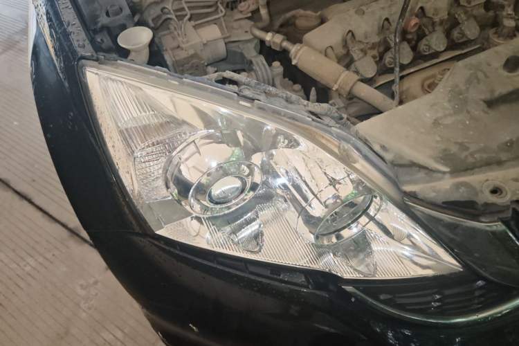 Used Honda CR-V 2010 2.0L automatic two-wheel drive urban version Right Front Headlight