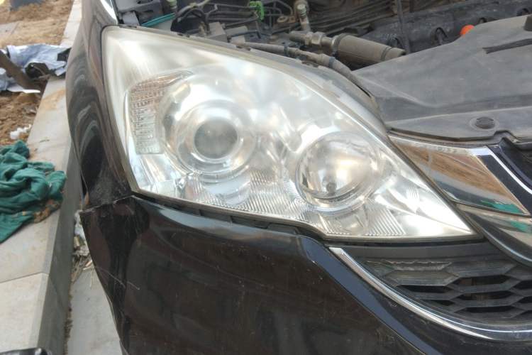 Used Honda CR-V 2010 2.0L Automatic Four-Wheel Drive Classic Edition Right Front Headlight