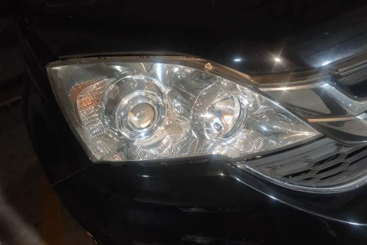 Used Honda CR-V 2010 2.4L automatic four-wheel drive luxury version Right Front Headlight