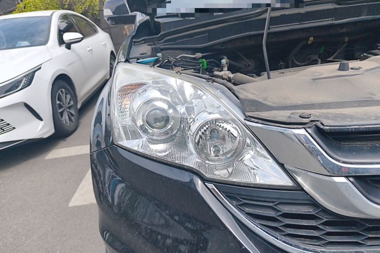 Used Honda CR-V 2010 2.0L manual two-wheel drive urban version Right Front Headlight