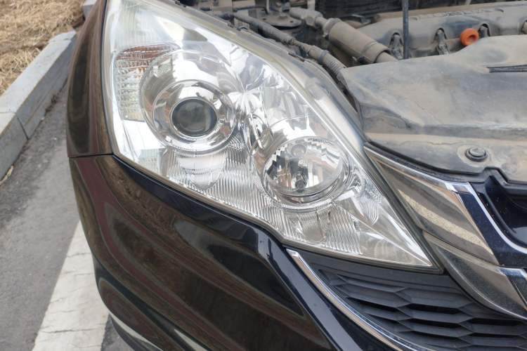 Used Honda CR-V 2010 2.0L Automatic Four-Wheel Drive Classic Edition Right Front Headlight