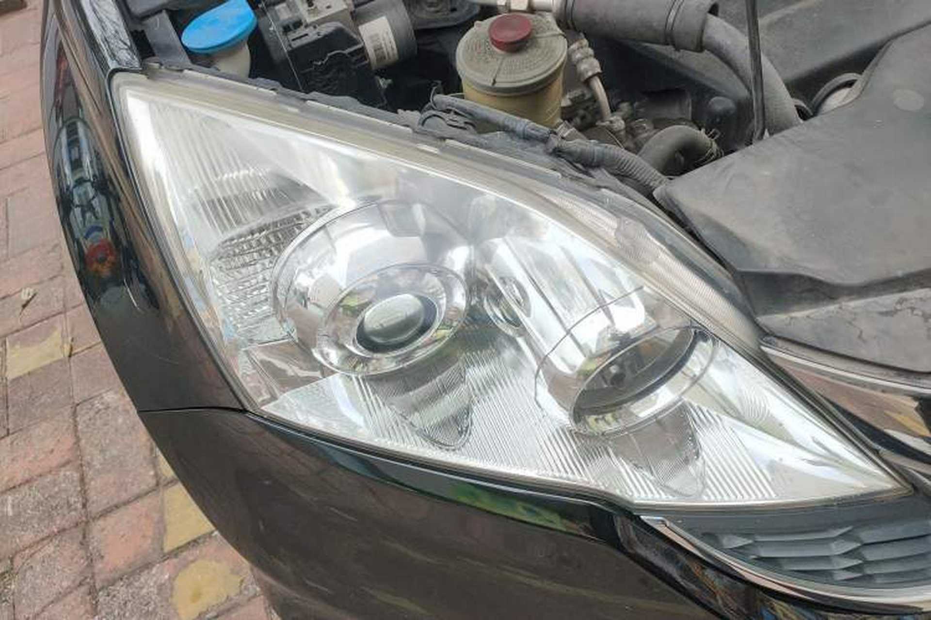 Used Honda CR-V 2010 2.4L Automatic Four-Wheel Drive Prestige Navigation Edition Right Front Headlight