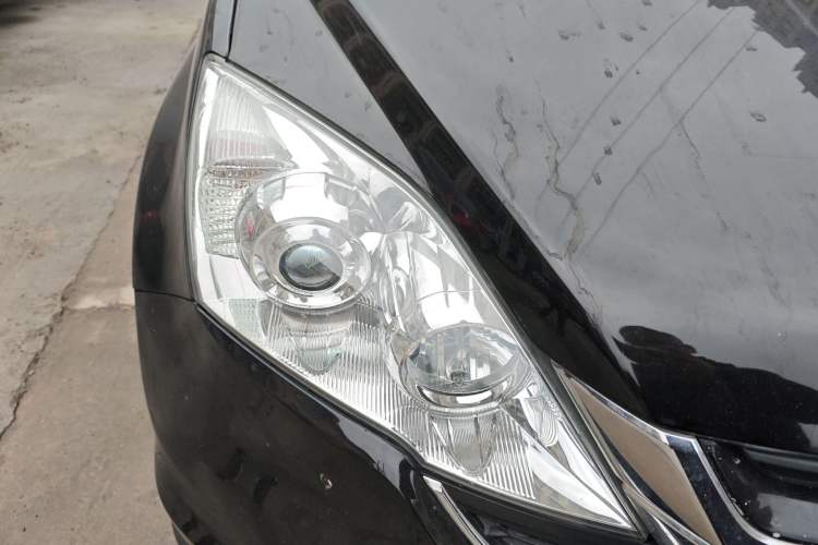 Used Honda CR-V 2010 2.0L Automatic Four-Wheel Drive Classic Edition Right Front Headlight