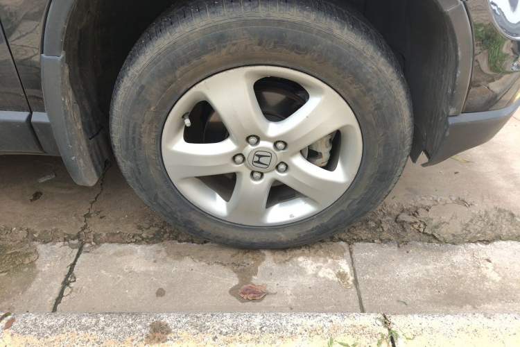 Used Honda CR-V 2010 2.0L manual two-wheel drive urban version Right Front Wheel Hub