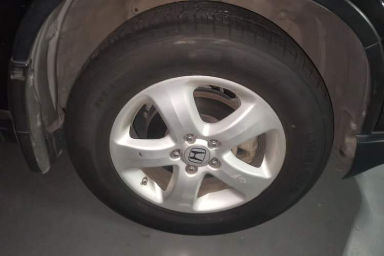 Used Honda CR-V 2010 2.0L manual two-wheel drive urban version Right Front Wheel Hub