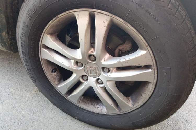 Used Honda CR-V 2010 2.4L automatic four-wheel drive luxury version Right Front Wheel Hub
