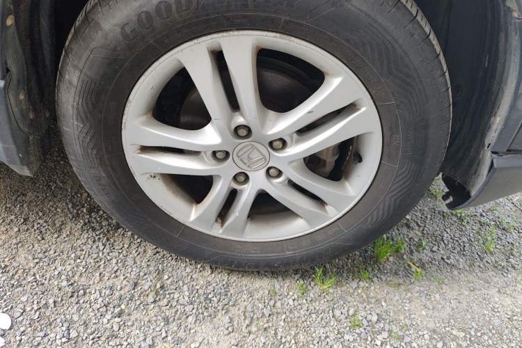 Used Honda CR-V 2010 2.4L automatic four-wheel drive luxury version Right Front Wheel Hub