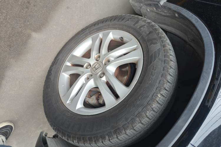 Used Honda CR-V 2010 2.4L automatic four-wheel drive luxury version Right Front Wheel Hub