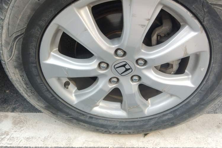 Used Honda CR-V 2010 2.0L Automatic Four-Wheel Drive Classic Edition Right Front Wheel Hub