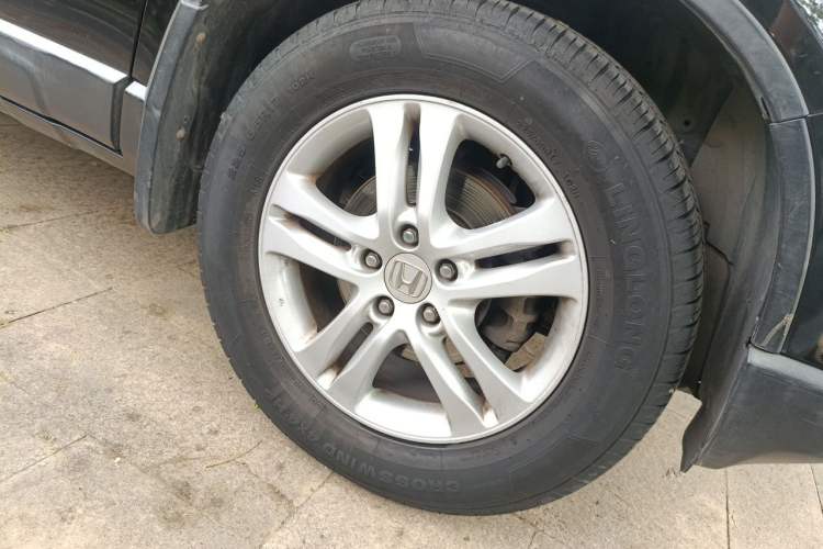 Used Honda CR-V 2010 2.4L automatic four-wheel drive luxury version Right Front Wheel Hub